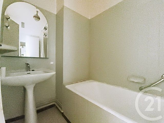Appartement F3 à vendre - 3 pièces - 77.25 m2 - SENS - 89 - BOURGOGNE - Century 21 Martinot Immobilier