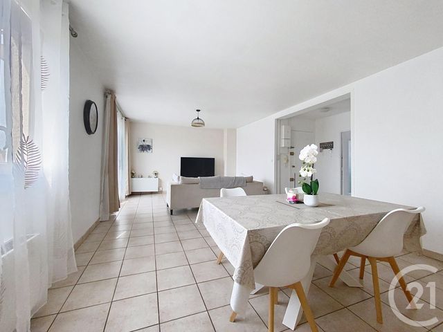 Appartement F4 à vendre - 4 pièces - 80.0 m2 - ST CLEMENT - 89 - BOURGOGNE - Century 21 Martinot Immobilier