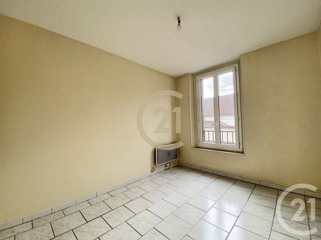 Afficher la photo en grand Appartement F3 à louer - 3 pièces - 65.72 m2 - VILLENEUVE SUR YONNE - 89 - BOURGOGNE - Century 21 Martinot Immobilier