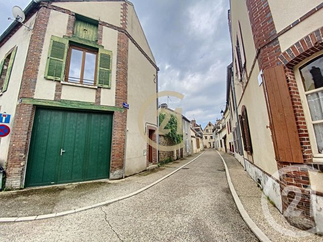 Afficher la photo en grand Appartement F3 à louer - 3 pièces - 65.72 m2 - VILLENEUVE SUR YONNE - 89 - BOURGOGNE - Century 21 Martinot Immobilier