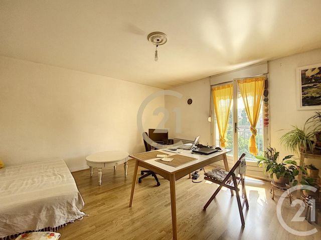 Afficher la photo en grand Appartement F3 à louer - 3 pièces - 67.0 m2 - SENS - 89 - BOURGOGNE - Century 21 Martinot Immobilier