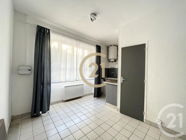 Appartement F1 à louer - 1 pièce - 24.0 m2 - SENS - 89 - BOURGOGNE - Century 21 Martinot Immobilier