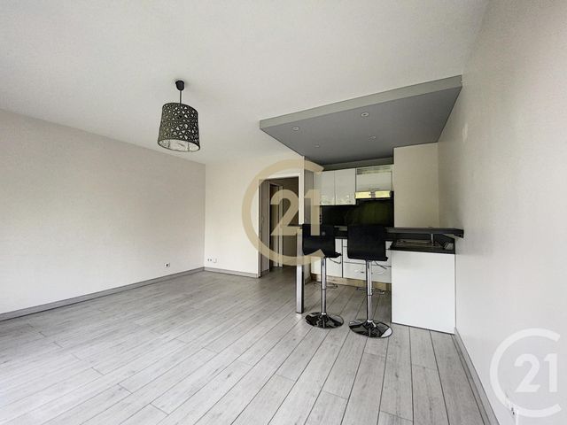 Appartement F1 à louer - 1 pièce - 30.0 m2 - SENS - 89 - BOURGOGNE - Century 21 Martinot Immobilier