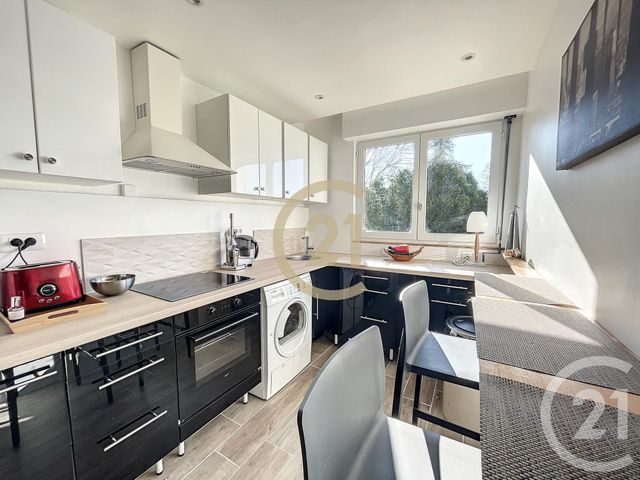 Appartement F2 à louer - 2 pièces - 56.35 m2 - SENS - 89 - BOURGOGNE - Century 21 Martinot Immobilier