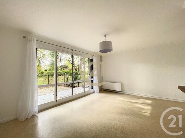 Appartement F1 à louer - 1 pièce - 31.0 m2 - SENS - 89 - BOURGOGNE - Century 21 Martinot Immobilier