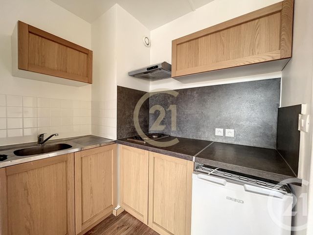 Appartement F1 à louer - 1 pièce - 30.0 m2 - SENS - 89 - BOURGOGNE - Century 21 Martinot Immobilier