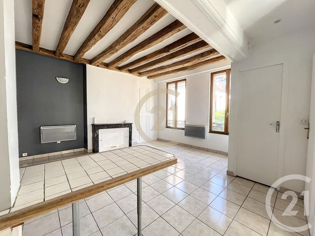Appartement F3 à louer - 3 pièces - 61.52 m2 - VILLENEUVE SUR YONNE - 89 - BOURGOGNE - Century 21 Martinot Immobilier