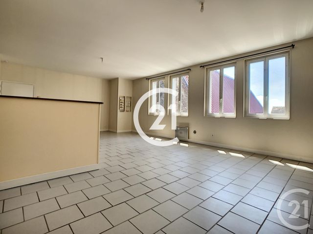 Appartement F3 à louer - 3 pièces - 81.0 m2 - SENS - 89 - BOURGOGNE - Century 21 Martinot Immobilier