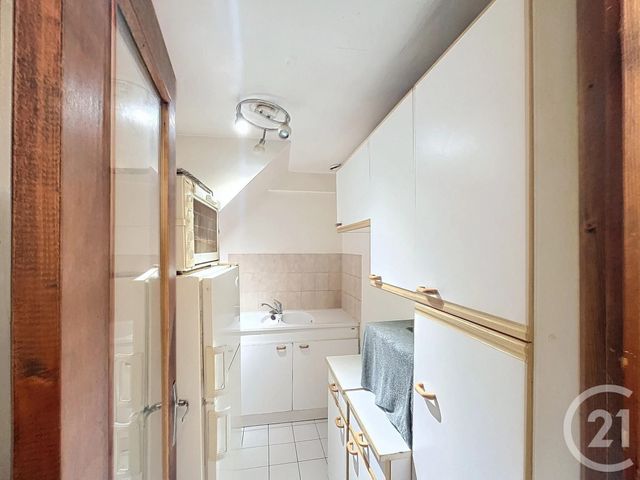 Appartement F2 à vendre - 2 pièces - 29.2 m2 - SENS - 89 - BOURGOGNE - Century 21 Martinot Immobilier