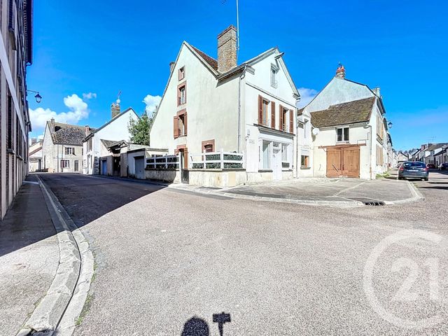 immeuble à vendre - 228.9 m2 - VILLENEUVE L ARCHEVEQUE - 89 - BOURGOGNE - Century 21 Martinot Immobilier