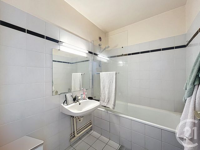 Appartement F3 à vendre - 3 pièces - 72.56 m2 - SENS - 89 - BOURGOGNE - Century 21 Martinot Immobilier