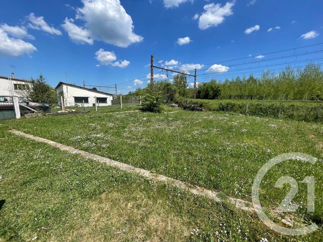 Afficher la photo en grand terrain à vendre - 509.0 m2 - VILLENEUVE SUR YONNE - 89 - BOURGOGNE - Century 21 Martinot Immobilier