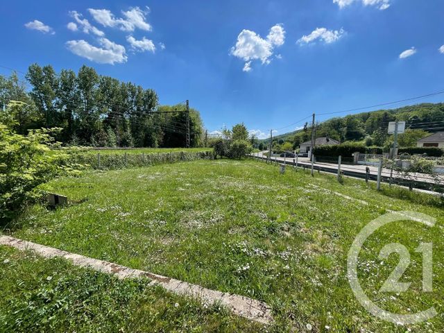 Afficher la photo en grand terrain à vendre - 509.0 m2 - VILLENEUVE SUR YONNE - 89 - BOURGOGNE - Century 21 Martinot Immobilier