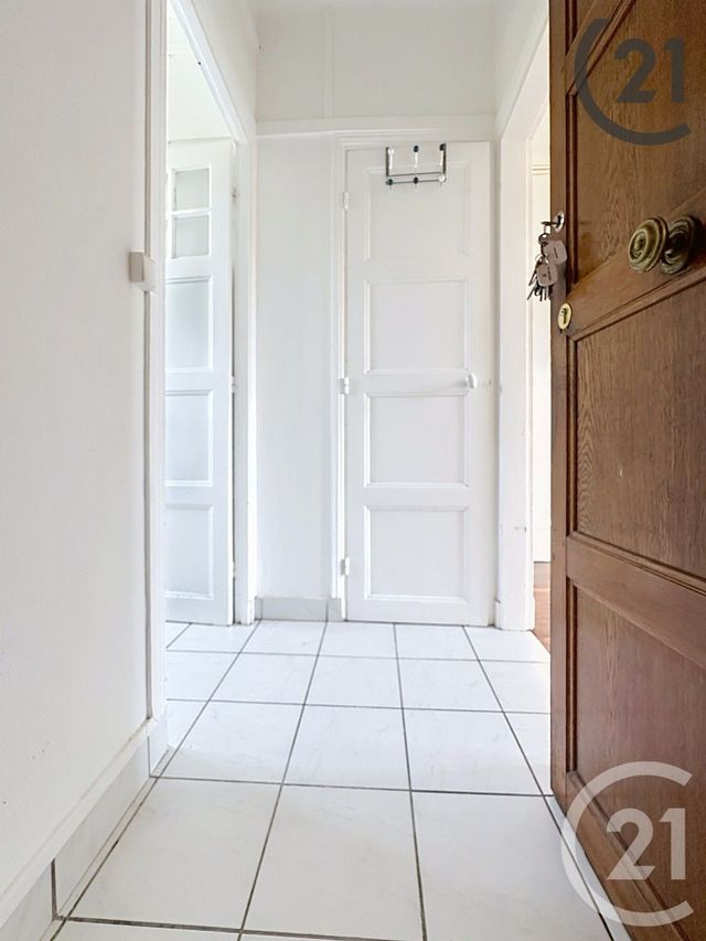 Appartement F1 à louer - 1 pièce - 18.0 m2 - SENS - 89 - BOURGOGNE - Century 21 Martinot Immobilier