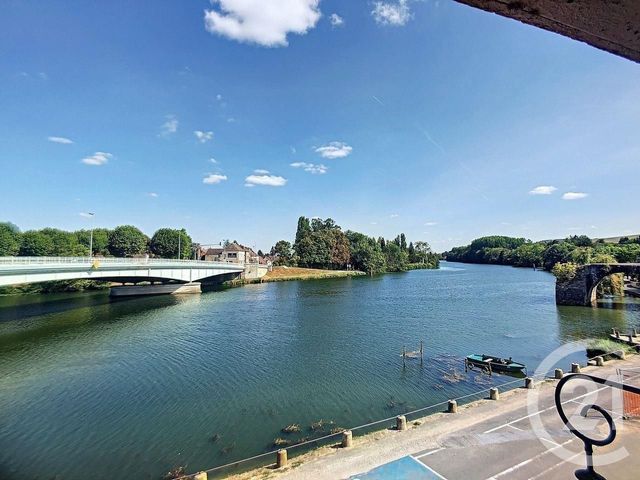 immeuble - PONT SUR YONNE - 89