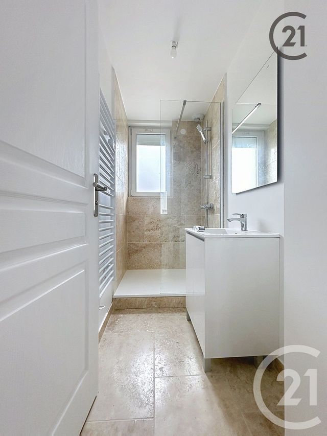 maison à louer - 3 pièces - 78.0 m2 - PONT SUR YONNE - 89 - BOURGOGNE - Century 21 Martinot Immobilier