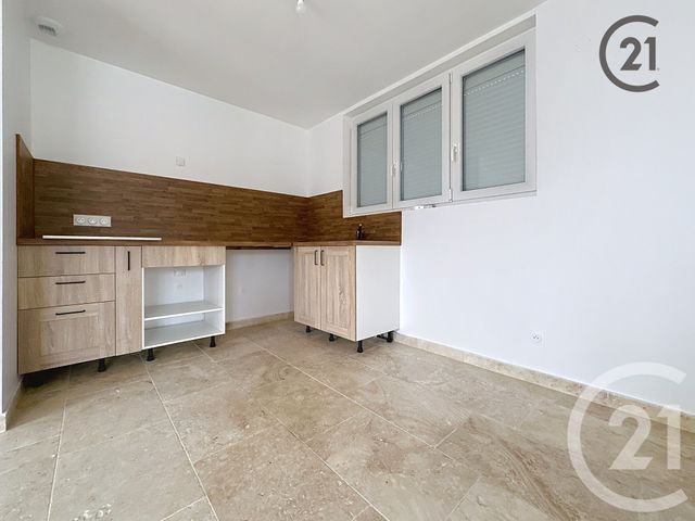 maison à louer - 3 pièces - 78.0 m2 - PONT SUR YONNE - 89 - BOURGOGNE - Century 21 Martinot Immobilier