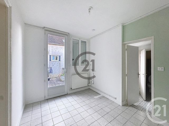 Appartement F2 à louer - 2 pièces - 52.0 m2 - SENS - 89 - BOURGOGNE - Century 21 Martinot Immobilier