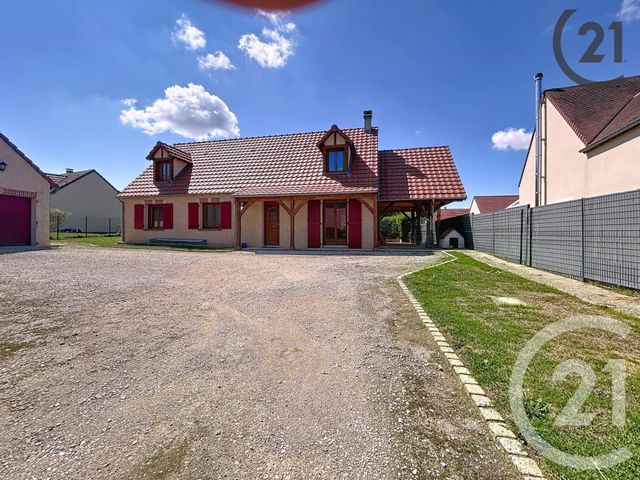 maison à louer - 6 pièces - 155.0 m2 - VILLEROY - 89 - BOURGOGNE - Century 21 Martinot Immobilier
