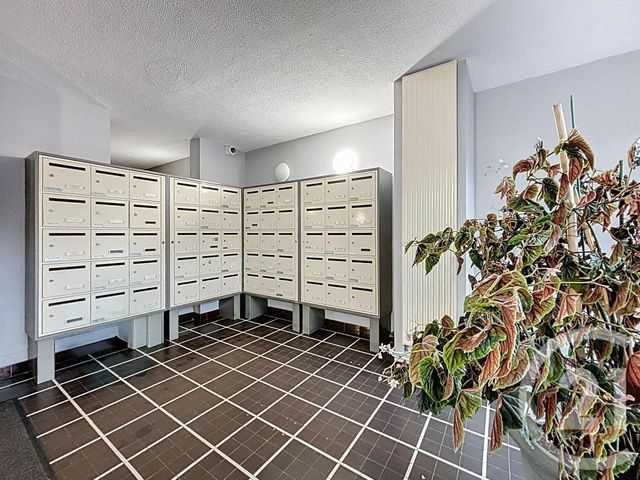 Appartement F2 à vendre - 2 pièces - 40.0 m2 - SENS - 89 - BOURGOGNE - Century 21 Martinot Immobilier