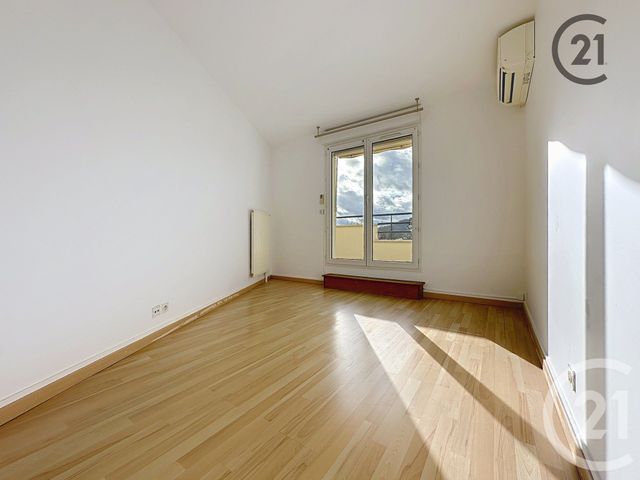 Appartement à louer - 3 pièces - 74.0 m2 - SENS - 89 - BOURGOGNE - Century 21 Martinot Immobilier