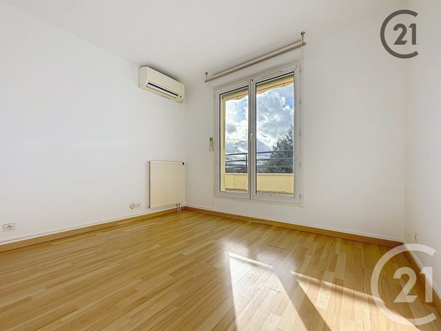 Appartement à louer - 3 pièces - 74.0 m2 - SENS - 89 - BOURGOGNE - Century 21 Martinot Immobilier