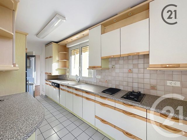 Appartement à louer - 3 pièces - 74.0 m2 - SENS - 89 - BOURGOGNE - Century 21 Martinot Immobilier