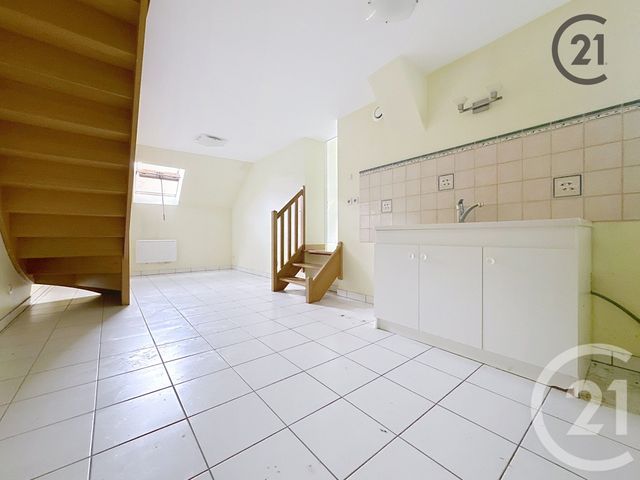 Appartement à louer - 2 pièces - 35.0 m2 - SENS - 89 - BOURGOGNE - Century 21 Martinot Immobilier