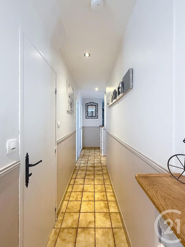 maison à vendre - 5 pièces - 102.0 m2 - VILLENEUVE LA GUYARD - 89 - BOURGOGNE - Century 21 Martinot Immobilier