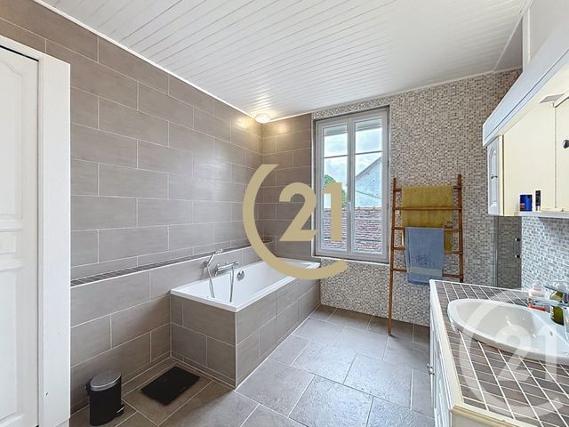 maison à vendre - 7 pièces - 190.0 m2 - ST CLEMENT - 89 - BOURGOGNE - Century 21 Martinot Immobilier