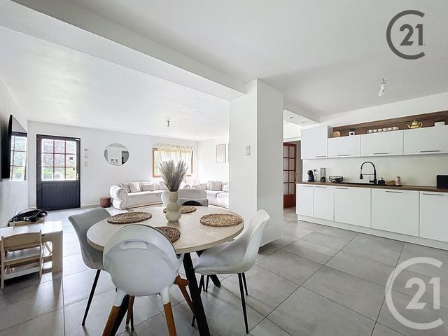 maison à vendre - 3 pièces - 99.92 m2 - VILLENEUVE SUR YONNE - 89 - BOURGOGNE - Century 21 Martinot Immobilier