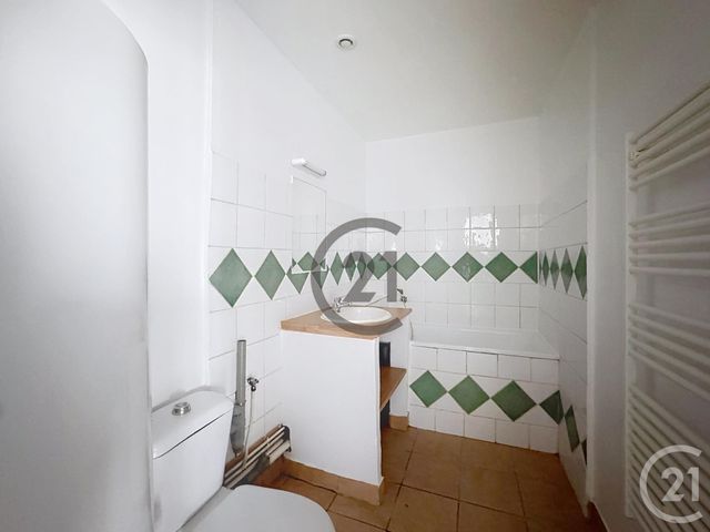 Appartement F2 à louer - 2 pièces - 33.0 m2 - SENS - 89 - BOURGOGNE - Century 21 Martinot Immobilier