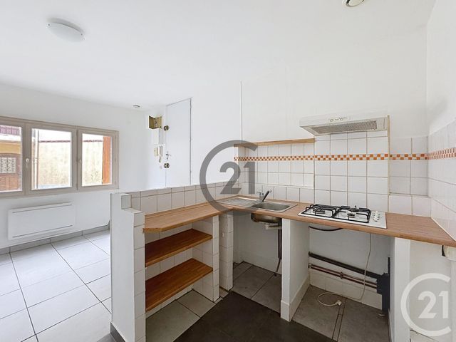 Appartement F2 à louer - 2 pièces - 33.0 m2 - SENS - 89 - BOURGOGNE - Century 21 Martinot Immobilier