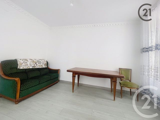 maison à louer - 4 pièces - 70.37 m2 - VILLENEUVE L ARCHEVEQUE - 89 - BOURGOGNE - Century 21 Martinot Immobilier