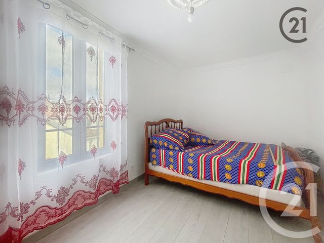 maison à louer - 4 pièces - 70.37 m2 - VILLENEUVE L ARCHEVEQUE - 89 - BOURGOGNE - Century 21 Martinot Immobilier