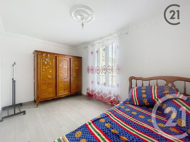 maison à louer - 4 pièces - 70.37 m2 - VILLENEUVE L ARCHEVEQUE - 89 - BOURGOGNE - Century 21 Martinot Immobilier