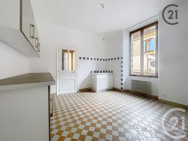 Appartement F1 à louer - 1 pièce - 37.0 m2 - VILLENEUVE SUR YONNE - 89 - BOURGOGNE - Century 21 Martinot Immobilier
