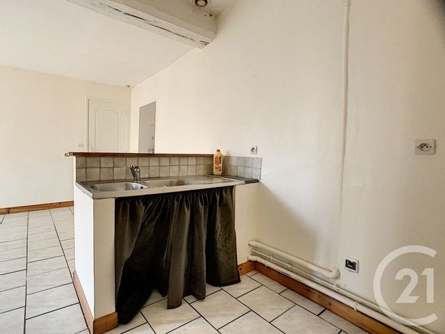Appartement F3 à louer - 3 pièces - 45.0 m2 - VILLEMANOCHE - 89 - BOURGOGNE - Century 21 Martinot Immobilier