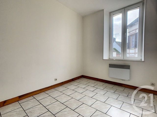 Appartement F3 à louer - 3 pièces - 45.0 m2 - VILLEMANOCHE - 89 - BOURGOGNE - Century 21 Martinot Immobilier