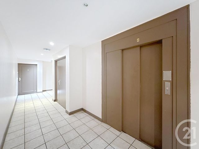 Appartement F4 à vendre - 4 pièces - 79.5 m2 - SENS - 89 - BOURGOGNE - Century 21 Martinot Immobilier