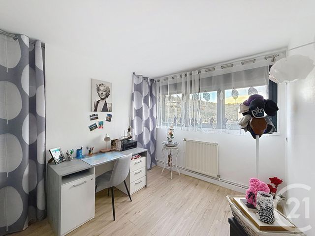 Appartement F4 à vendre - 4 pièces - 79.5 m2 - SENS - 89 - BOURGOGNE - Century 21 Martinot Immobilier