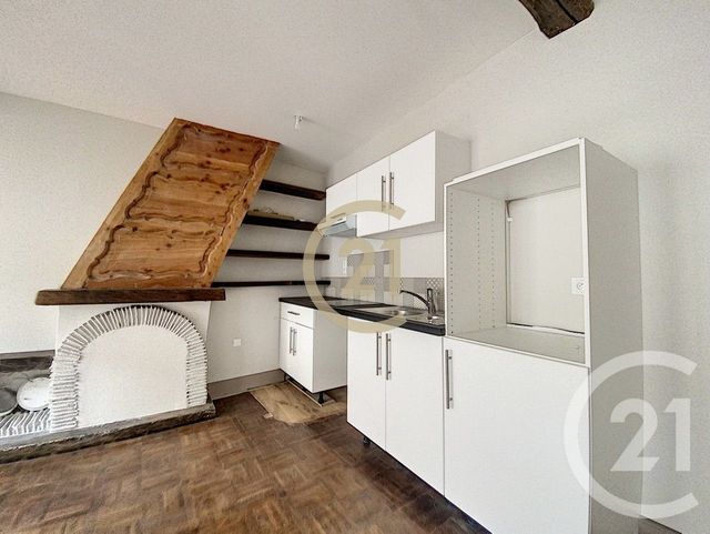 Afficher la photo en grand Appartement F2 à louer - 2 pièces - 46.0 m2 - SENS - 89 - BOURGOGNE - Century 21 Martinot Immobilier
