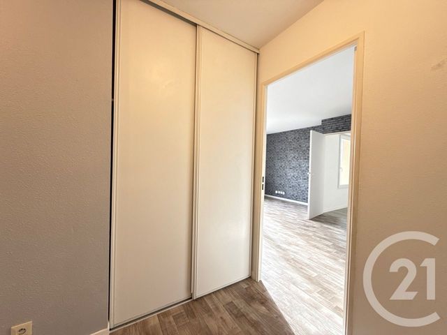 Appartement F2 bis à vendre - 3 pièces - 53.94 m2 - SENS - 89 - BOURGOGNE - Century 21 Martinot Immobilier