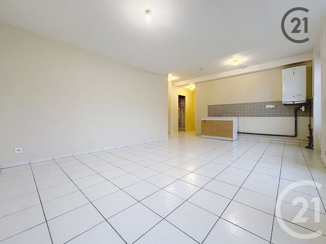 Appartement à louer - 2 pièces - 44.0 m2 - SENS - 89 - BOURGOGNE - Century 21 Martinot Immobilier