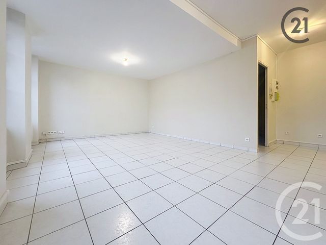 Appartement à louer - 2 pièces - 44.0 m2 - SENS - 89 - BOURGOGNE - Century 21 Martinot Immobilier