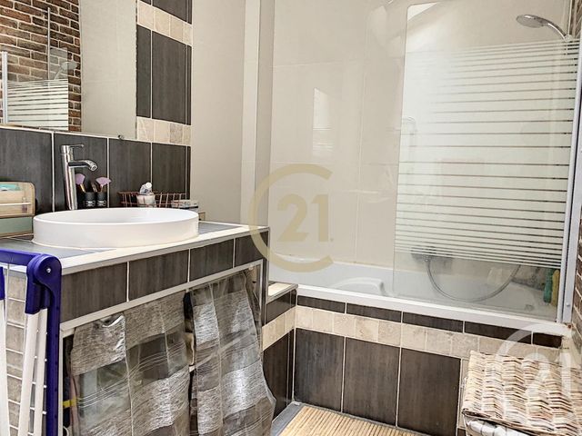 Appartement à louer - 2 pièces - 43.0 m2 - SENS - 89 - BOURGOGNE - Century 21 Martinot Immobilier