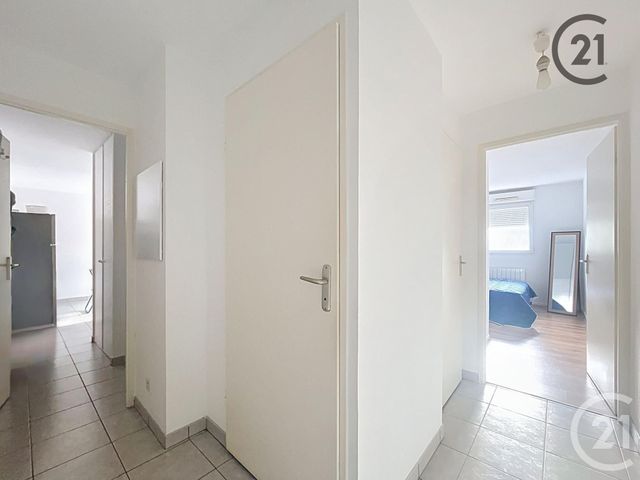Appartement F2 bis à vendre - 2 pièces - 54.43 m2 - VILLENEUVE SUR YONNE - 89 - BOURGOGNE - Century 21 Martinot Immobilier
