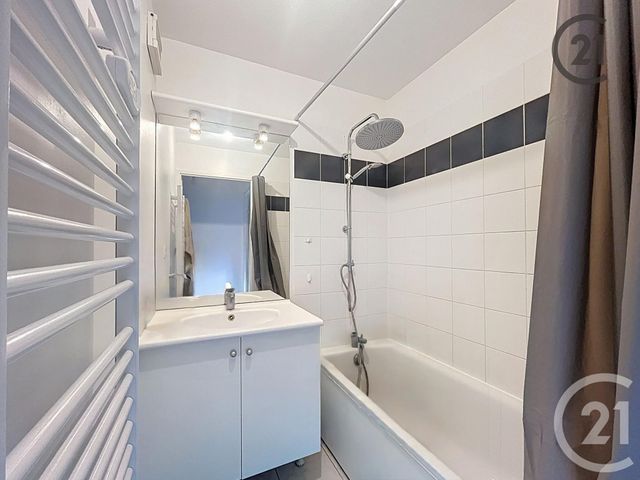 Appartement F2 bis à vendre - 2 pièces - 54.43 m2 - VILLENEUVE SUR YONNE - 89 - BOURGOGNE - Century 21 Martinot Immobilier
