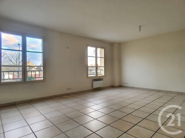 Appartement F2 à louer - 2 pièces - 46.0 m2 - SENS - 89 - BOURGOGNE - Century 21 Martinot Immobilier