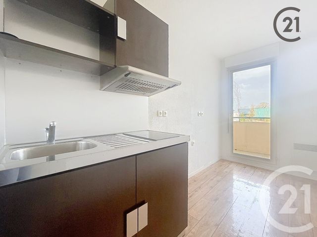 Appartement F2 à louer - 2 pièces - 48.0 m2 - SENS - 89 - BOURGOGNE - Century 21 Martinot Immobilier